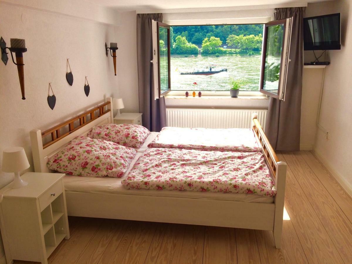 Apartmán Haus Am Ufer Mit Rheinpanoramablick Koblenc Exteriér fotografie