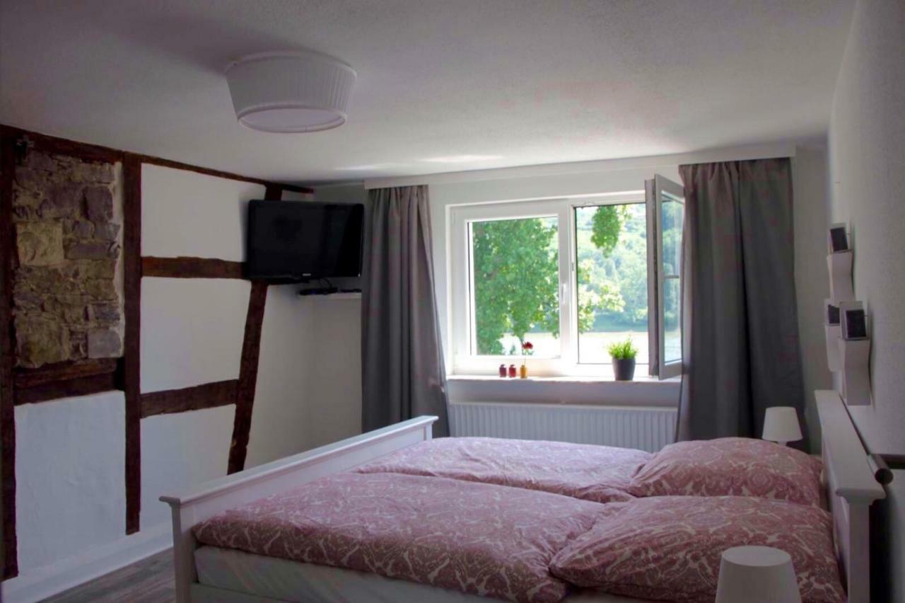Apartmán Haus Am Ufer Mit Rheinpanoramablick Koblenc Exteriér fotografie
